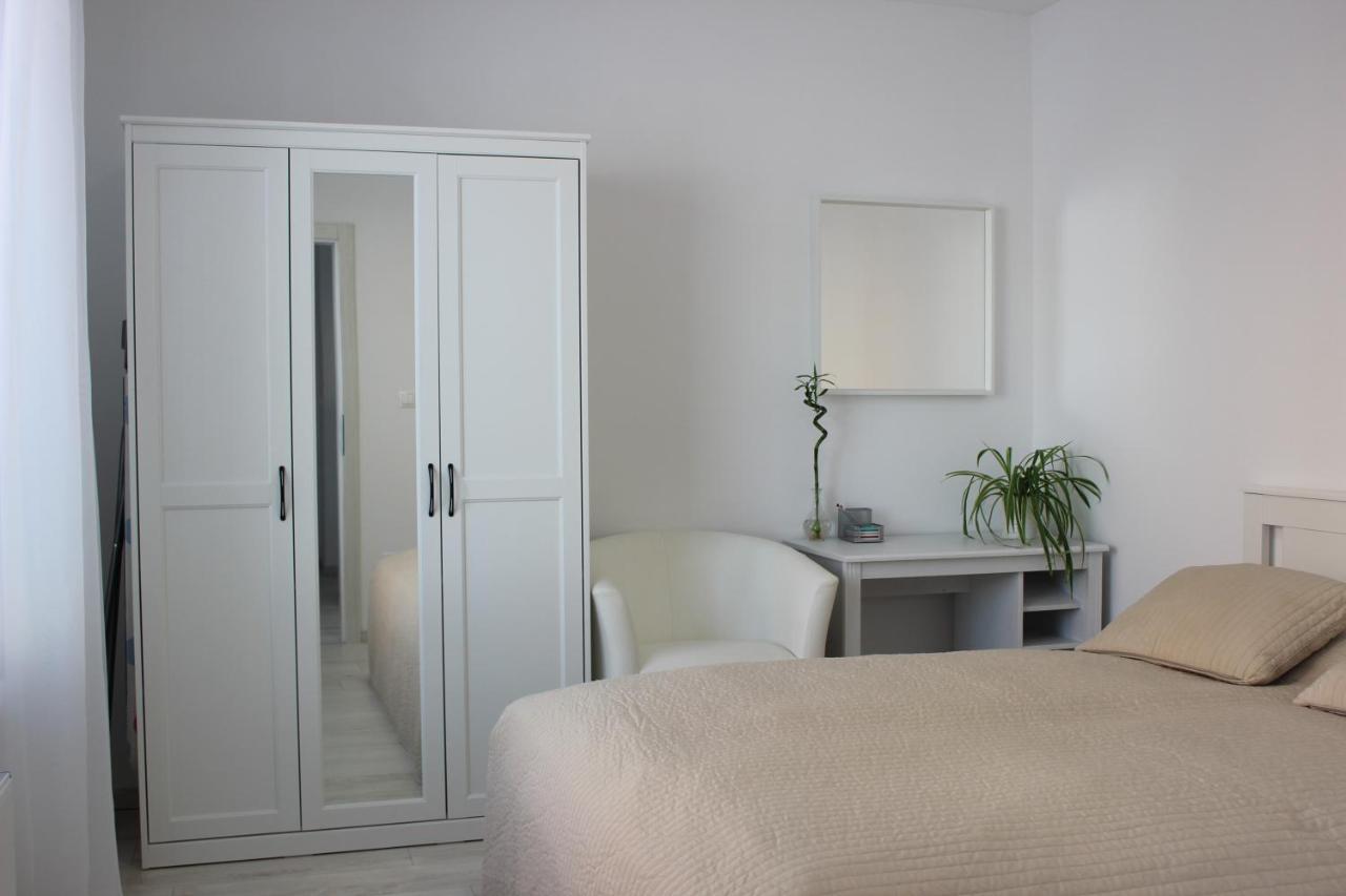 Leo Apartment Free Parking!!! Pressburg Exterior foto